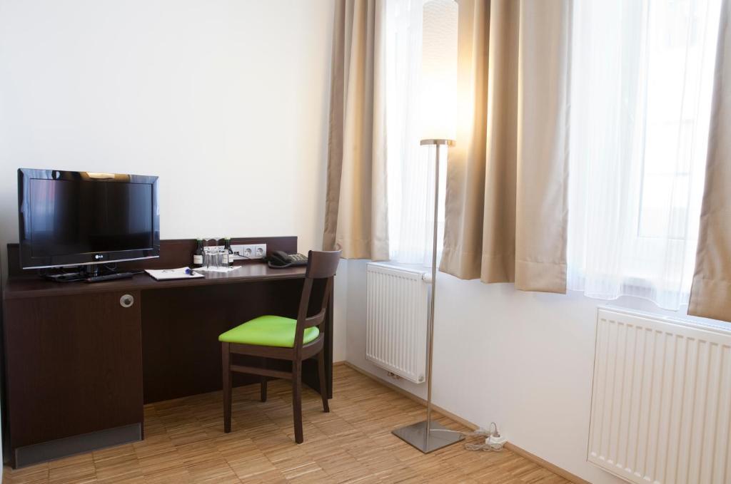 Stadthotel Waidhofen An Der Thaya Room photo